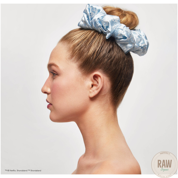 KITSCH Bridgerton x Satin Pillow Scrunchies / Toile De Blue – kuva 4