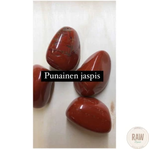 Punainen_jaspis_kivi_hiottu_2_3cm