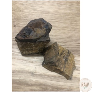 Tiikerinsilma_kivi_Raakapala_3_5cm