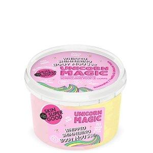 4743318143750_skin_super_good__unicorn_magic__glow_boosting_sugar_body_mousse__mylittlemagic__250_ml Skin_Super_Good__Unicorn_Magic__Glow_boosting_Sugar_Body_mousse__MYLITTLEMAGIC__250_ml