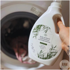 Saaren_Taika_Probioottinen_Hellavarainen_pyykinpesuneste_koko_perheelle__Hajusteeton__kasvipohjainen__1500ml___Saaren_Taika_Ecolution