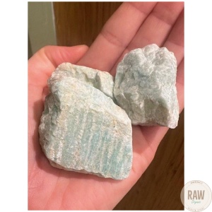 Amatsoniitti_kivi_noin_3_4cm