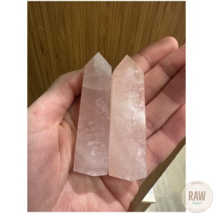 Ruusukvartsi_obeliski__n__5_6cm